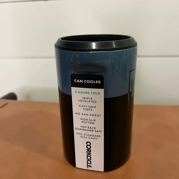 Travis Mathew/Corkcicle Can Cooler - Picture 3 of 3